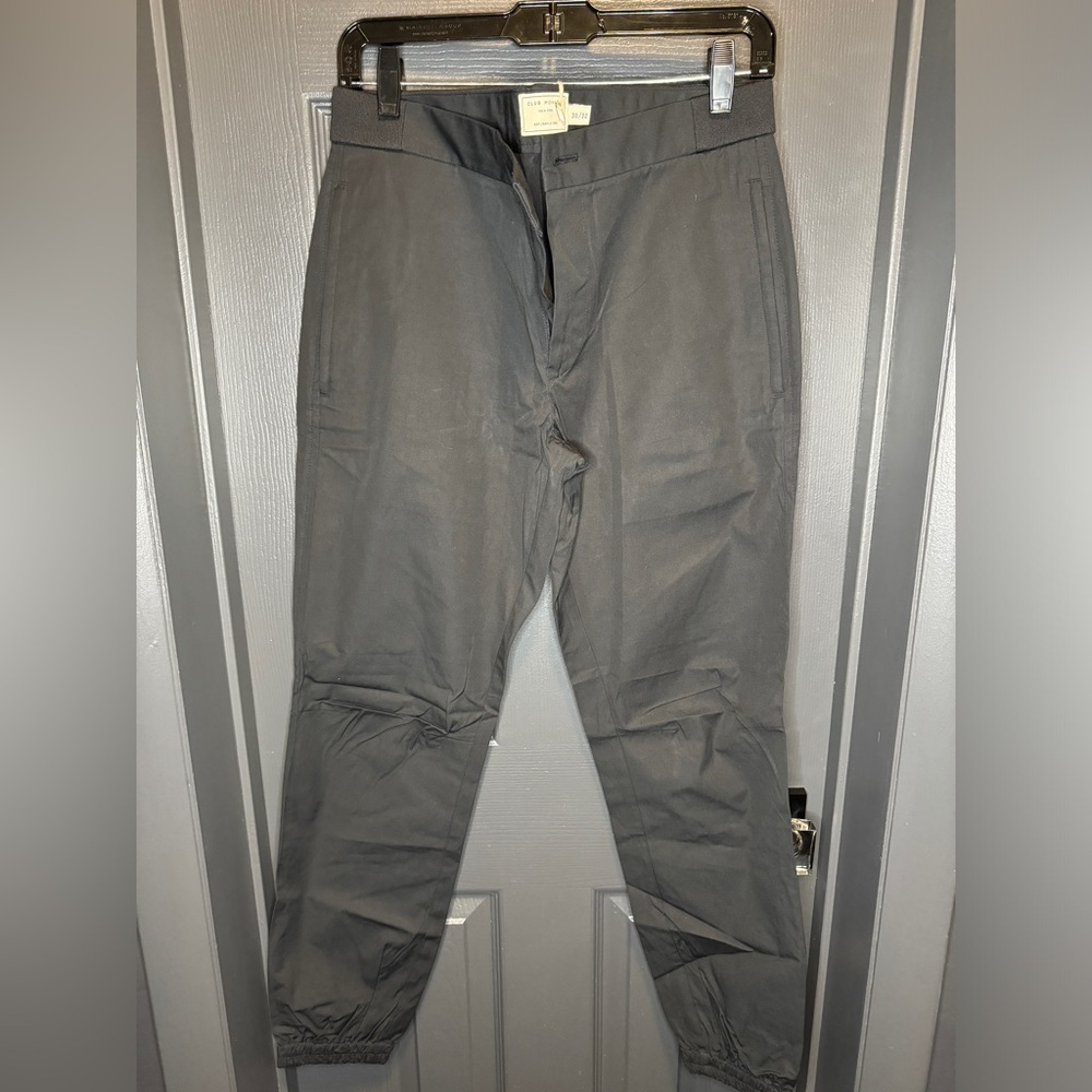 Club Monaco men’s jogger style black pant.  30/32 new with tags​​​​
